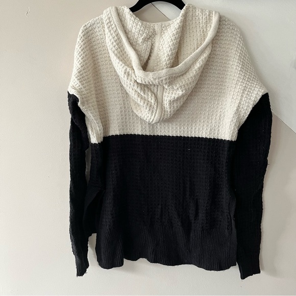 Madewell Tassel Hoodie - Picture 6 of 6